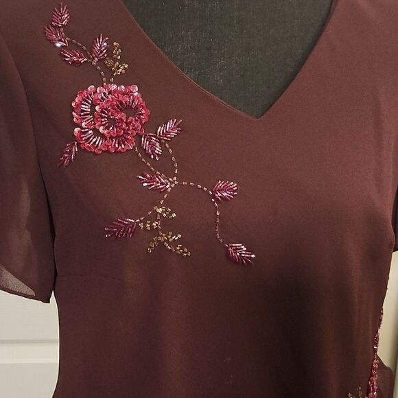 Party, prom, ball, fancy dress gown - Picture 2 of 13